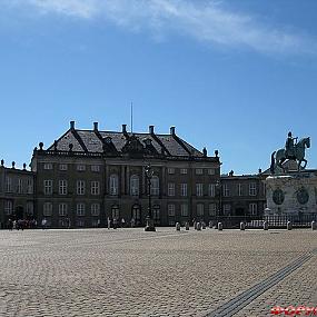 Королевский дворец Амалиенборг