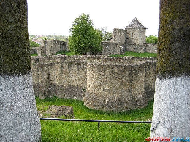 Тронная крепость