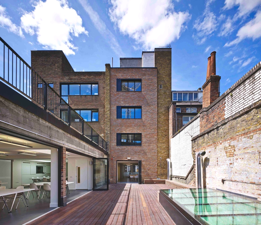 conde-nast-college-of-fashion-design-london-01