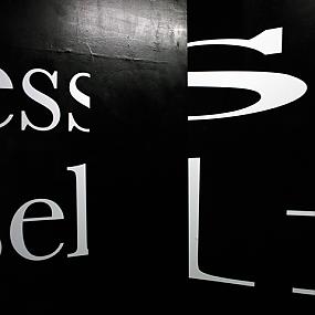furniture-showrooms-zerogloss-design-store-italy-09
