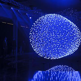 hyundai-fluidic-sculpture-in-motion-installation-at-milan-03