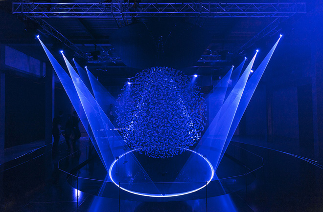 hyundai-fluidic-sculpture-in-motion-installation-at-milan-08