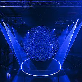 hyundai-fluidic-sculpture-in-motion-installation-at-milan-08