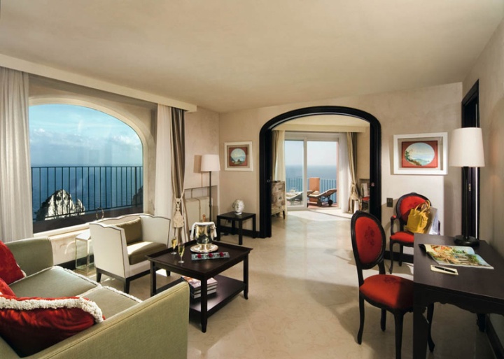 punta-tragara-hotel-capri-italy-01