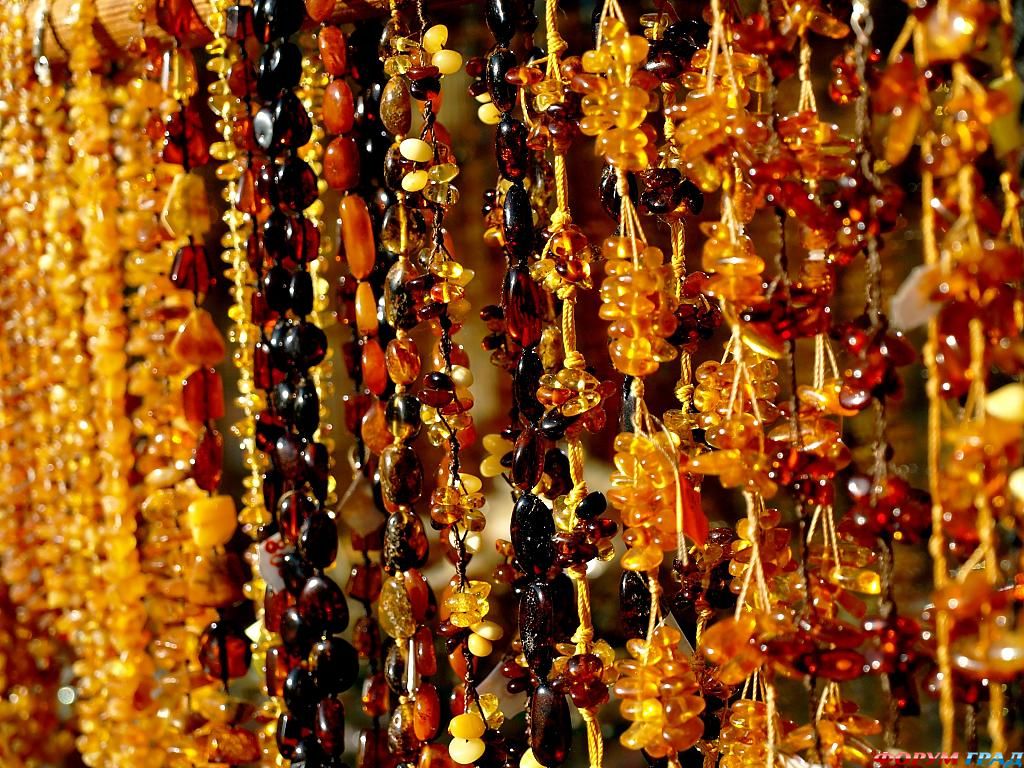 ambers-in-the-sun-02 661300