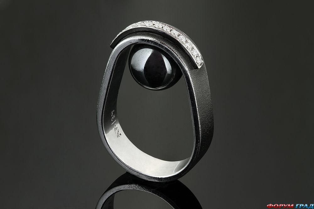 ring-in-white-gold-silver-diamonds-and-hematite-pearl-106