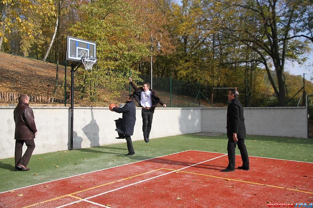 Баскетбольная площадка при отеле Chateau Mcely