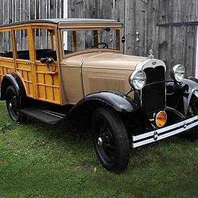 1930-ford-model-a-woody-station-wagon-1