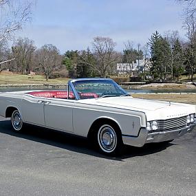 1966-lincoln-continental-convertible-1