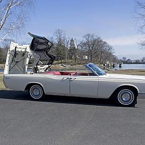 1966-lincoln-continental-convertible-3