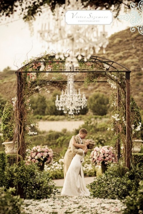 20-alternative-wedding-altars-18