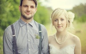 23-stylish-grooms-outfit-ideas-with-suspenders-23