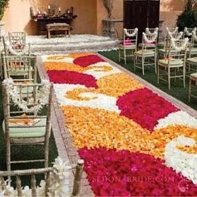 25-romantic-wedding-aisle-petals-decor-ideas-20