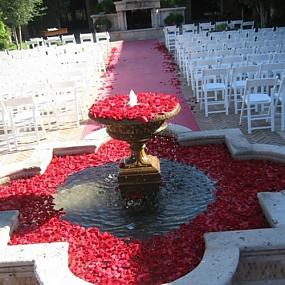 25-romantic-wedding-aisle-petals-decor-ideas-23