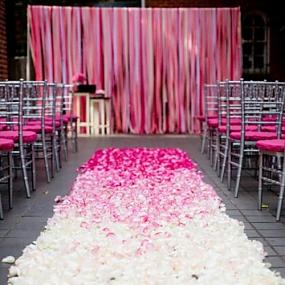 25-romantic-wedding-aisle-petals-decor-ideas-5