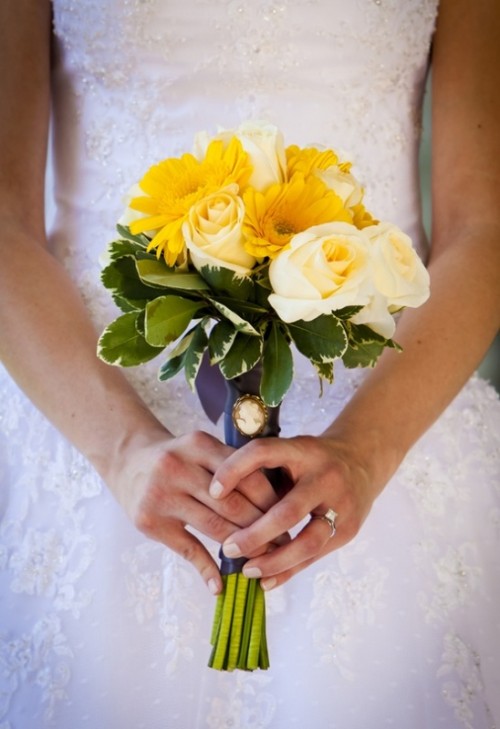 25-yellow-wedding-bouquets-13
