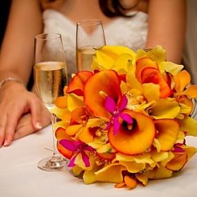 25-yellow-wedding-bouquets-15