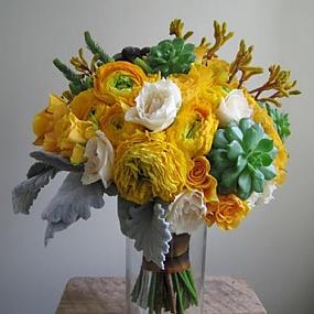 25-yellow-wedding-bouquets-23