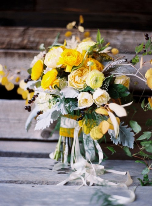 25-yellow-wedding-bouquets-5