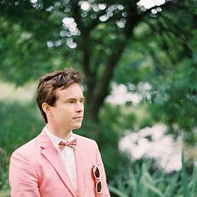 27-bright-and-colorful-grooms-suits-ideas-9