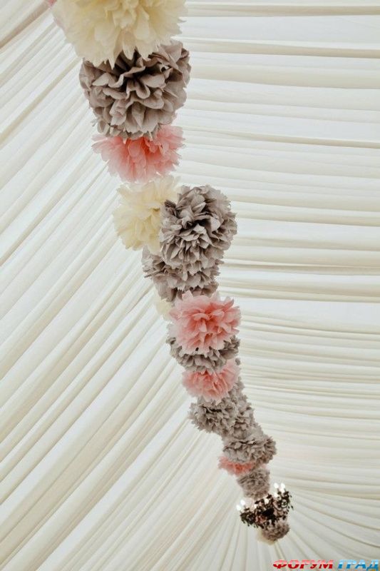 30-hanging-paper-pompoms-decor-ideas-for-your-wedding-10