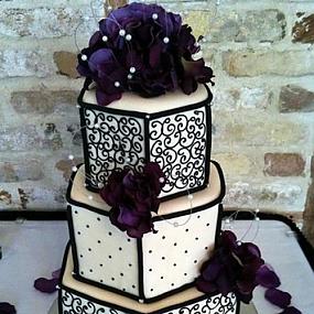 40-glamorous-dark-purple-wedding-inspirational-ideas-24