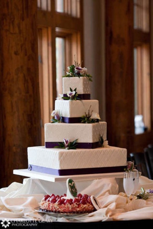 40-glamorous-dark-purple-wedding-inspirational-ideas-25