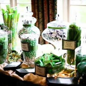 40-trendy-emerald-green-wedding-ideas-28