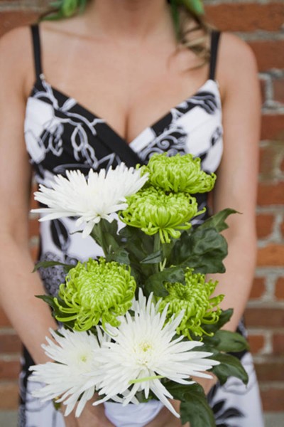 alicia-shaugns-b-c-backyard-wedding4