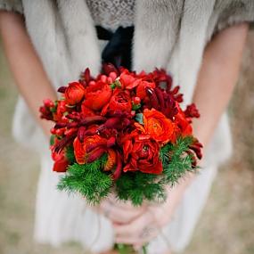 beautiful-winter-wedding-bouquets-22