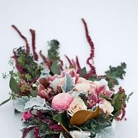 beautiful-winter-wedding-bouquets-27