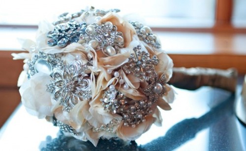 beautiful-winter-wedding-bouquets-6