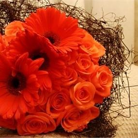 bright-orange-bridal-bouquets-14