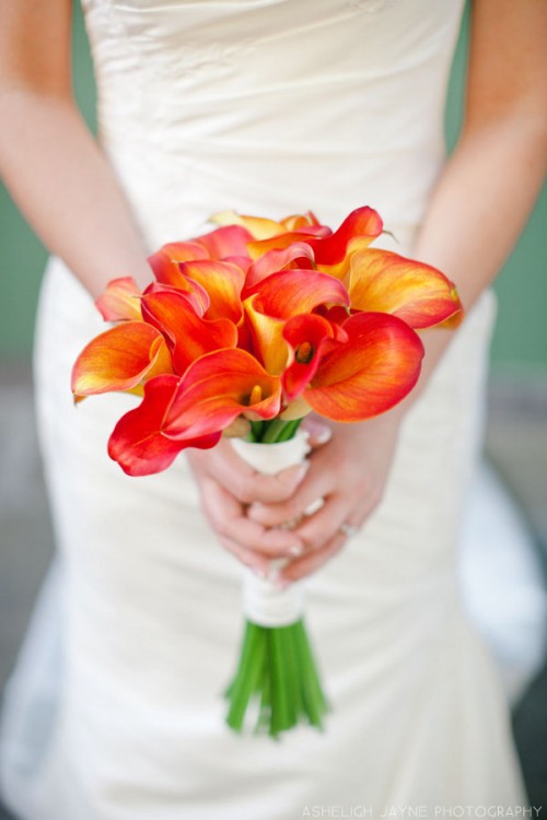 bright-orange-bridal-bouquets-29
