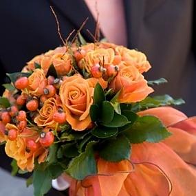 bright-orange-bridal-bouquets-3