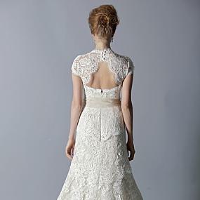 charming-keyhole-back-wedding-dresses18