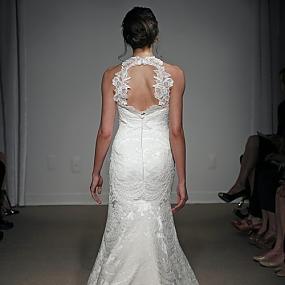 charming-keyhole-back-wedding-dresses23