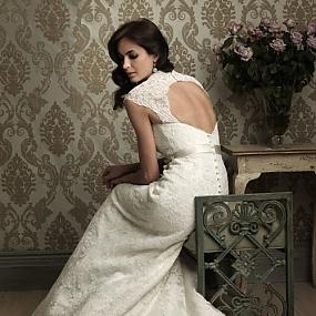 charming-keyhole-back-wedding-dresses26
