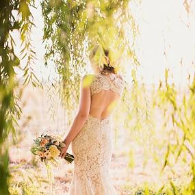 charming-keyhole-back-wedding-dresses6