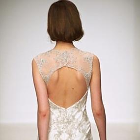 charming-keyhole-back-wedding-dresses9