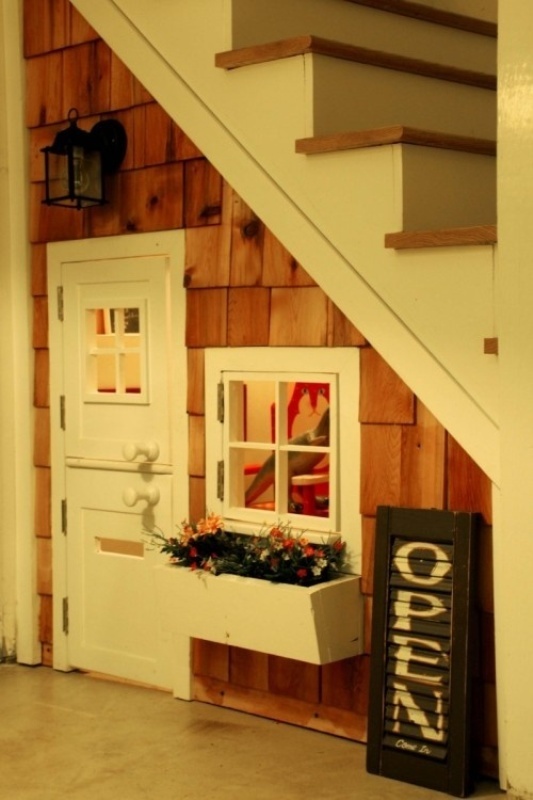 cool-ideas-for-kids-playing-area-under-the-stairs-8