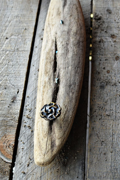 diy-driftwood-jewelry-holder-7