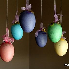 easter-inspired-crafts-connected-with-eggs7