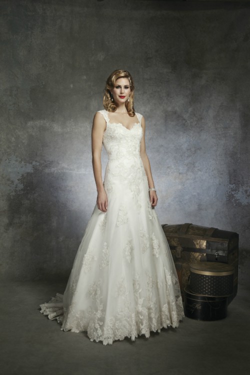 gorgeou-wedding-dresses-inspire-by-1930s-and-1950s-chic-15