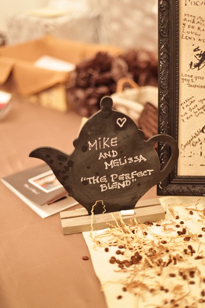 melissa-michaels-coffee-themed-backyard-wedding12