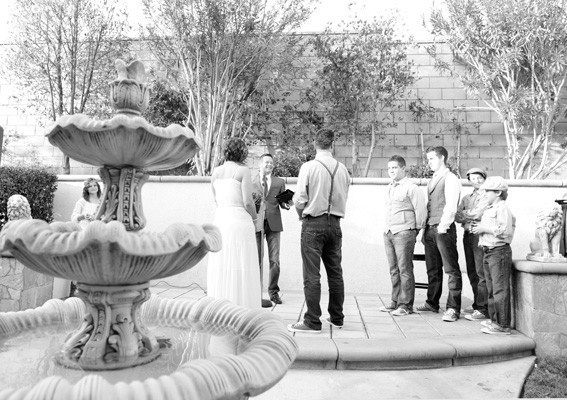 melissa-michaels-coffee-themed-backyard-wedding7