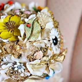 non-traditional-wedding-bouquets23