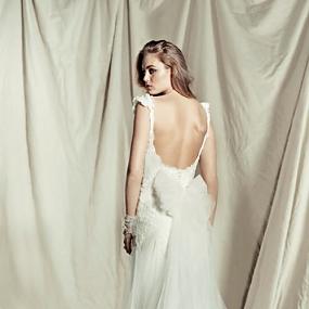 pallas-coutures-stunning-destinne-wedding-dress-collection-9