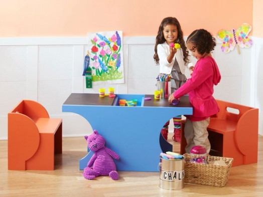 play-tables-for-a-kids-room1