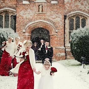 red-winter-wedding-inspirations-7